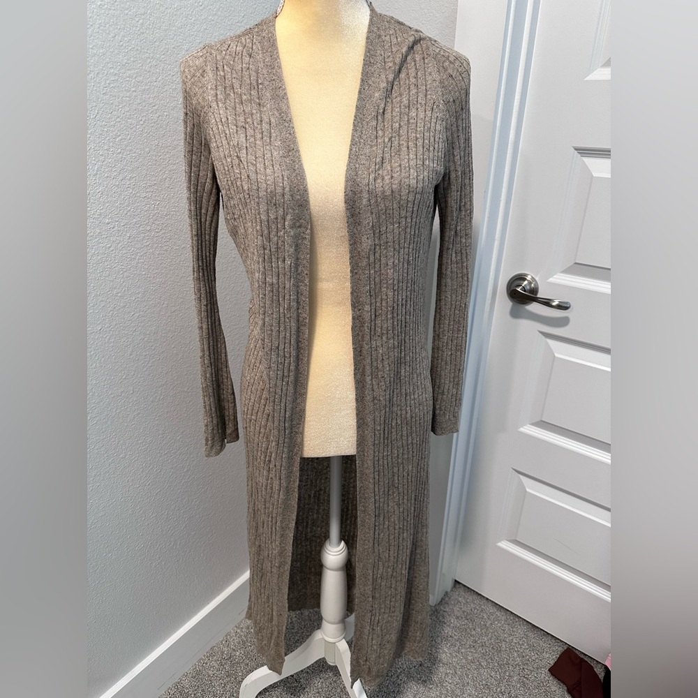 Zara cardinal size small